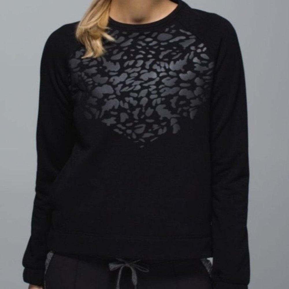 Lululemon Snapshot Cheetah Scuba Crew